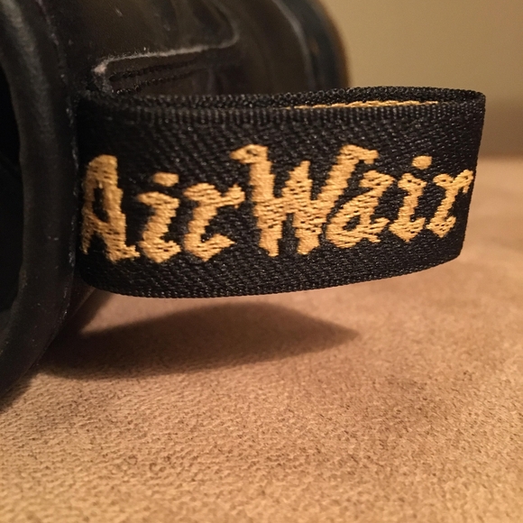 Men's Dr. AirWair Martens with Bouncing Soles. - Picture 5 of 9